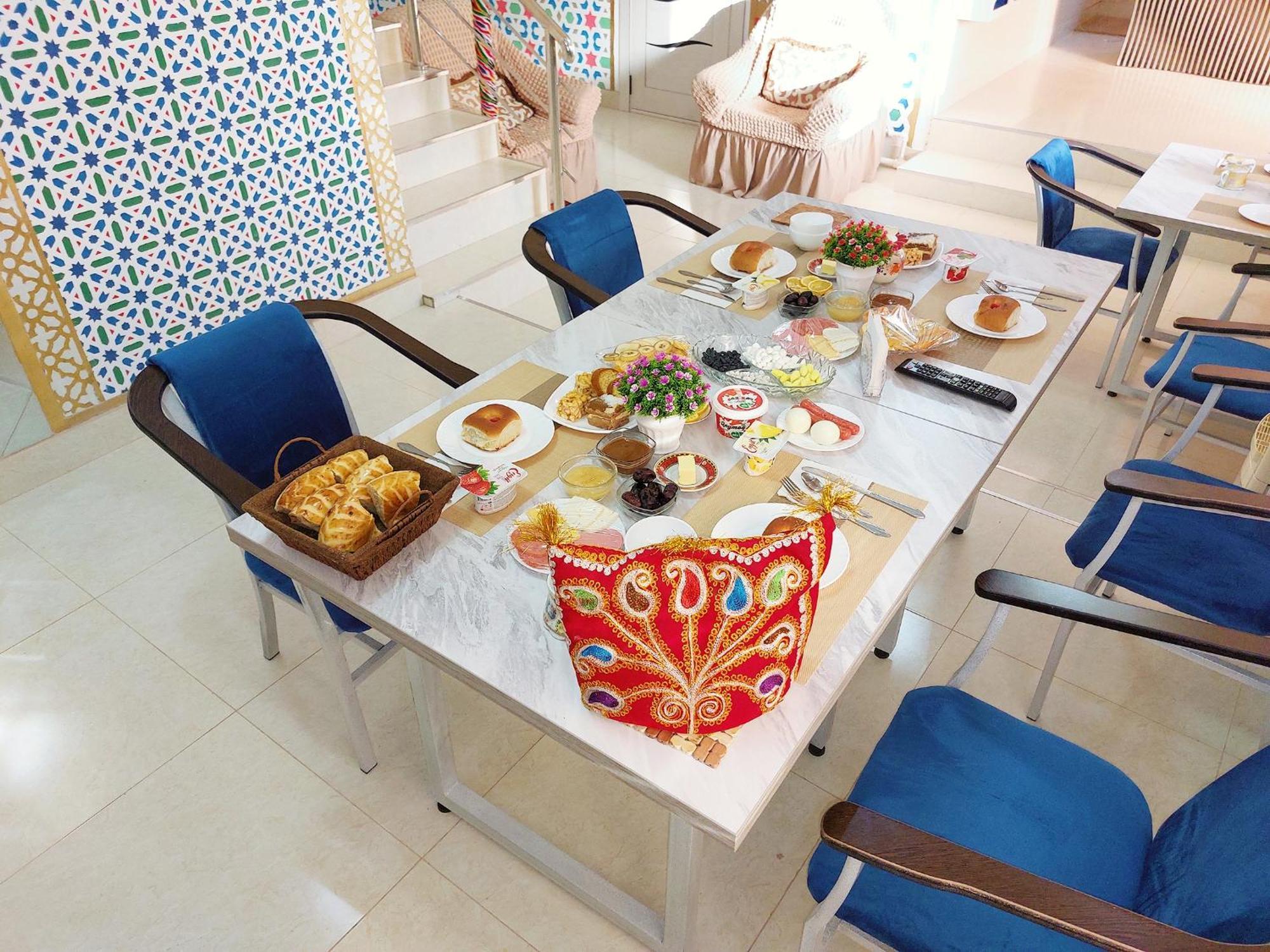 Nanosh East Hotel Bukhara Bagian luar foto