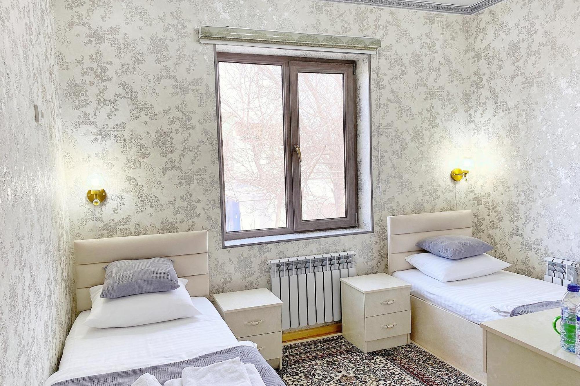 Nanosh East Hotel Bukhara Bagian luar foto