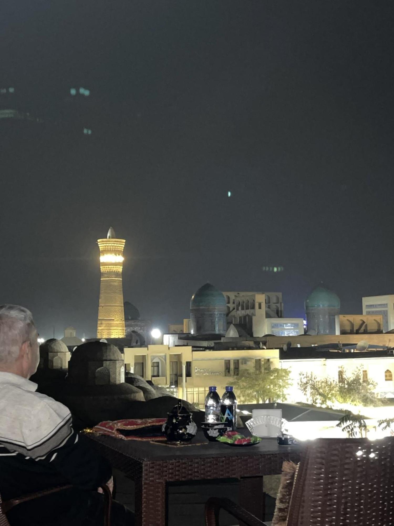 Nanosh East Hotel Bukhara Bagian luar foto